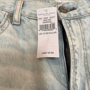 NWT American Eagle mom Jeans